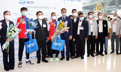 ต้อนรับและแสดงความยินดีกับฮีโร่นักกรีฑาเหรียญทอง ที่สร้างชื่อให้กับประเทศไทย ในการแข่งขันกีฬาซีเกมส์ครั้งที่ 31 ณ สาธารณรัฐสังคมเวียดนาม
