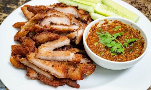 Manita Food & Fun l สามชั้นทอดจิ้มแจ่ว