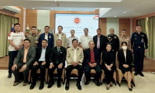 อาชีวะเดินหน้าสนองงานโครงการกองทุนการศึกษา จับมือวิทยากรทหาร 3 เหล่าทัพ สถานประกอบการสร้างวินัยเข้มนักเรียน