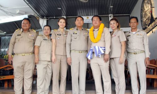 ชาวบ้านแห่แสดงความยินดี “กำนันป้ายแดง” วัย 39 ปี ชนะใจผู้ใหญ่บ้านทั้งตำบล
