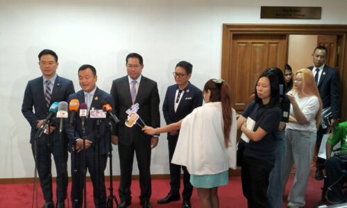 สรวงศ์ เทียนทอง.เปิดไทม์ไลน์ 8 ขั้นตอน ใช้เวลา 30 เดือน การันตีสร้างกระเช้าไฟฟ้าภูกระดึงเสร็จแน่นอน อพท. แจงพัฒนาอย่างยั่งยืนทุกมิติ มั่นใจเกิดประโยชน์ทั้งเศรษฐกิจ-สังคม-สิ่งแวดล้อมอย่างมีดุลยภาพ