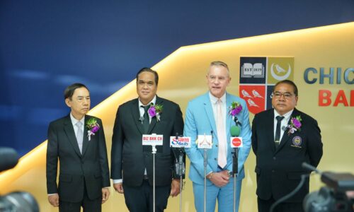 SBU พลิกประวัติศาสตร์การศึกษา! ผนึก University of Chichester ปั้นบัณฑิต 2 ปริญญา ยกระดับมาตรฐาน UK สู่หัวใจเอเชียการดำเนินการหลักสูตรความร่วมมือ  ระหว่าง มหาวิทยาลัยเซาร์อีสท์บางกอก และ Universiby of Chichester